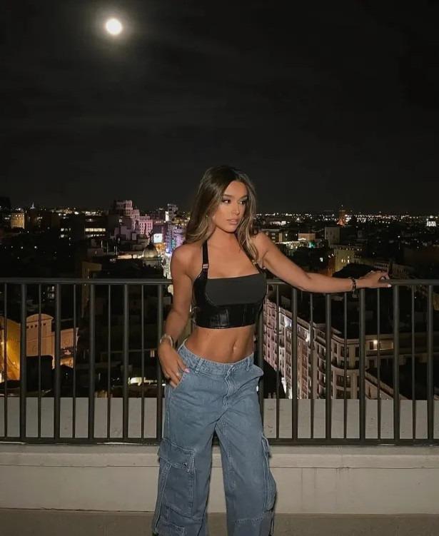 Bạn gái nóng bỏng của sao MU lại khiến dân tình phát sốt-3