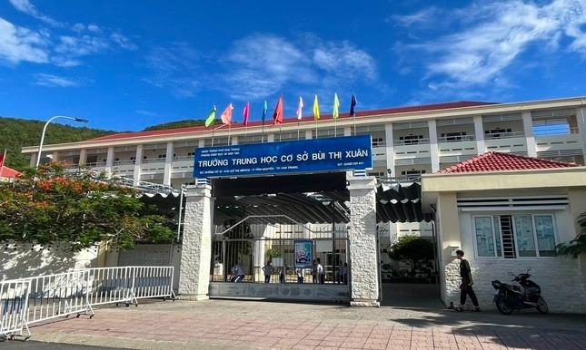 Trường báo cáo gì vụ nữ sinh rơi tầng 8 chung cư ở Nha Trang tử vong?-1