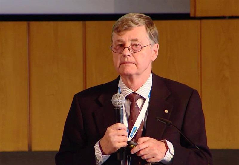 Bác sĩ từ bỏ đồ uống yêu thích sau khi biết thói quen của những người sống thọ-1