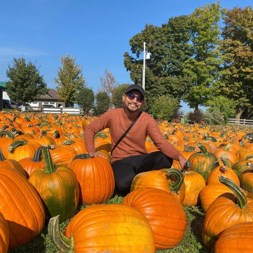 Vợ chồng Huỳnh Đông rời showbiz, định cư nước ngoài: Đi phượt bằng ô tô-7