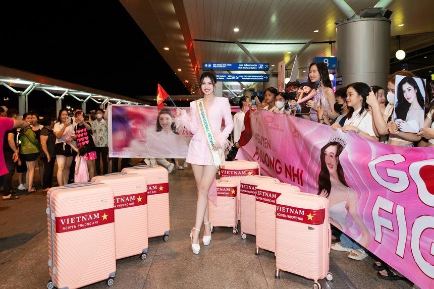 Dàn Hoa - Á hậu đổ bộ sân bay tiễn Phương Nhi sang Nhật Bản thi Miss International 2023-1