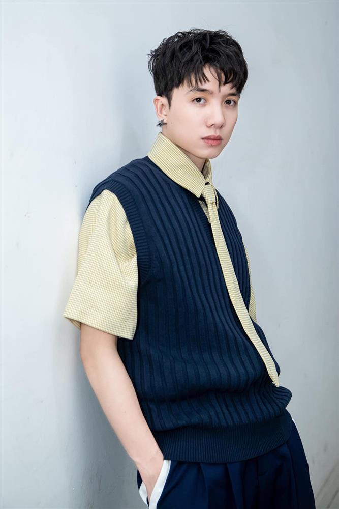 Người kể chuyện của Vietnam Idol nghỉ học vì nghèo, từng làm phục vụ-1