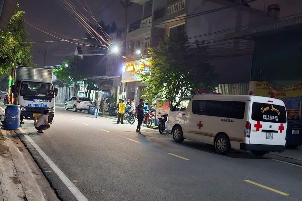 Tài xế xe thư báo chết trong tư thế treo cổ ở phòng trọ-1