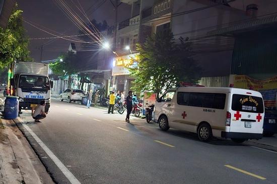 Tài xế xe thư báo chết trong tư thế treo cổ ở phòng trọ