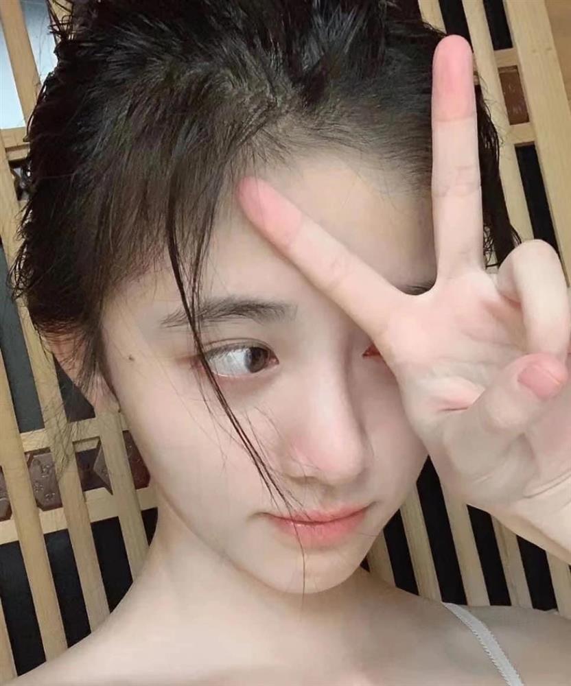 Làn da đẹp 10 điểm không có nhưng của Cúc Tịnh Y-6