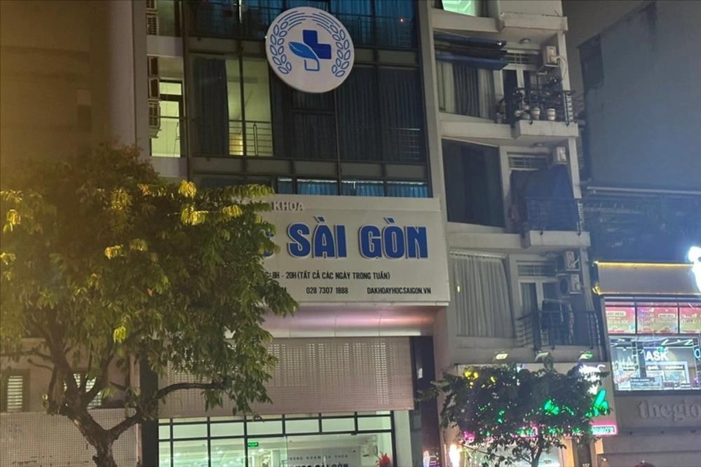 Phòng khám giữ thai phụ trên bàn mổ để moi tiền bị phạt 202 triệu đồng-1