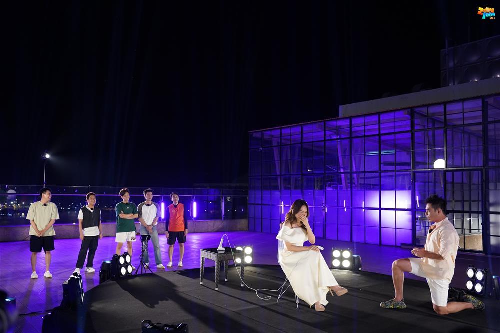 Mỹ Tâm ngại ngùng khi phải làm phiền dàn cast buổi sáng-5