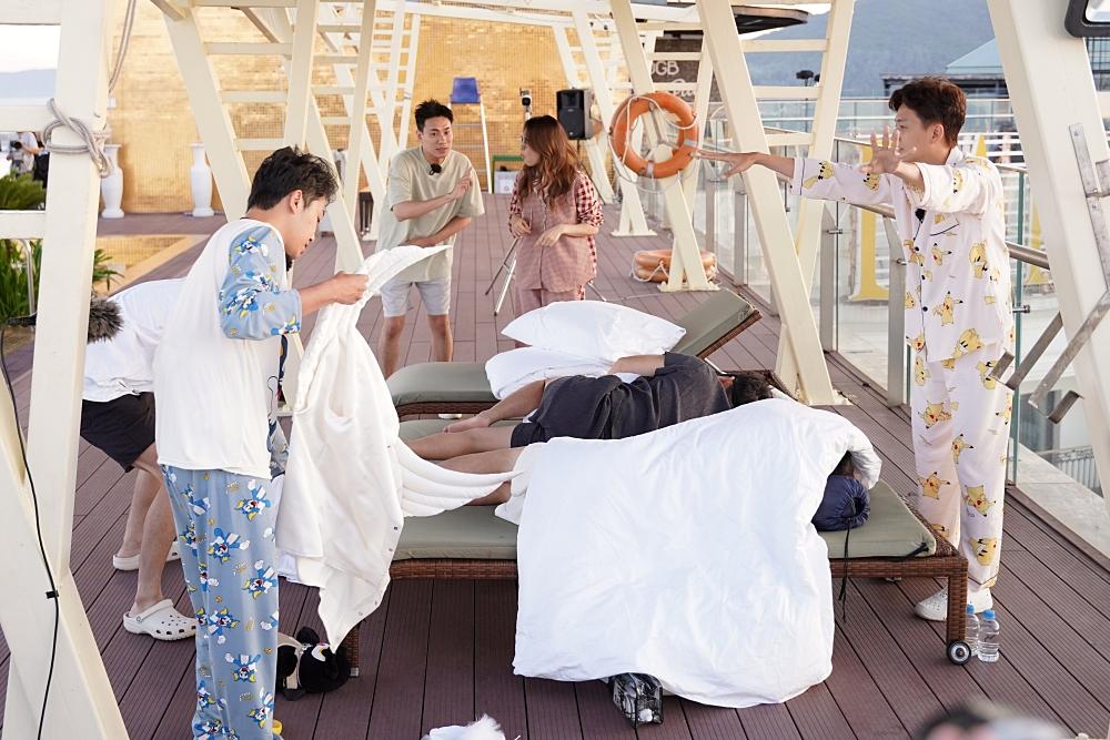 Mỹ Tâm ngại ngùng khi phải làm phiền dàn cast buổi sáng-3