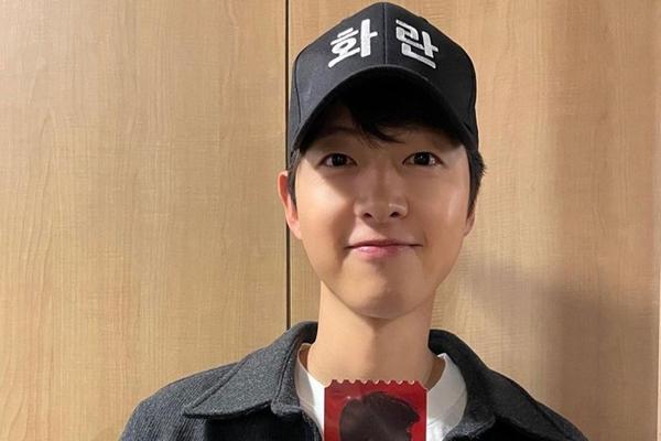 Khoảnh khắc Song Joong Ki và vợ Tây trong đám cưới em gái-5