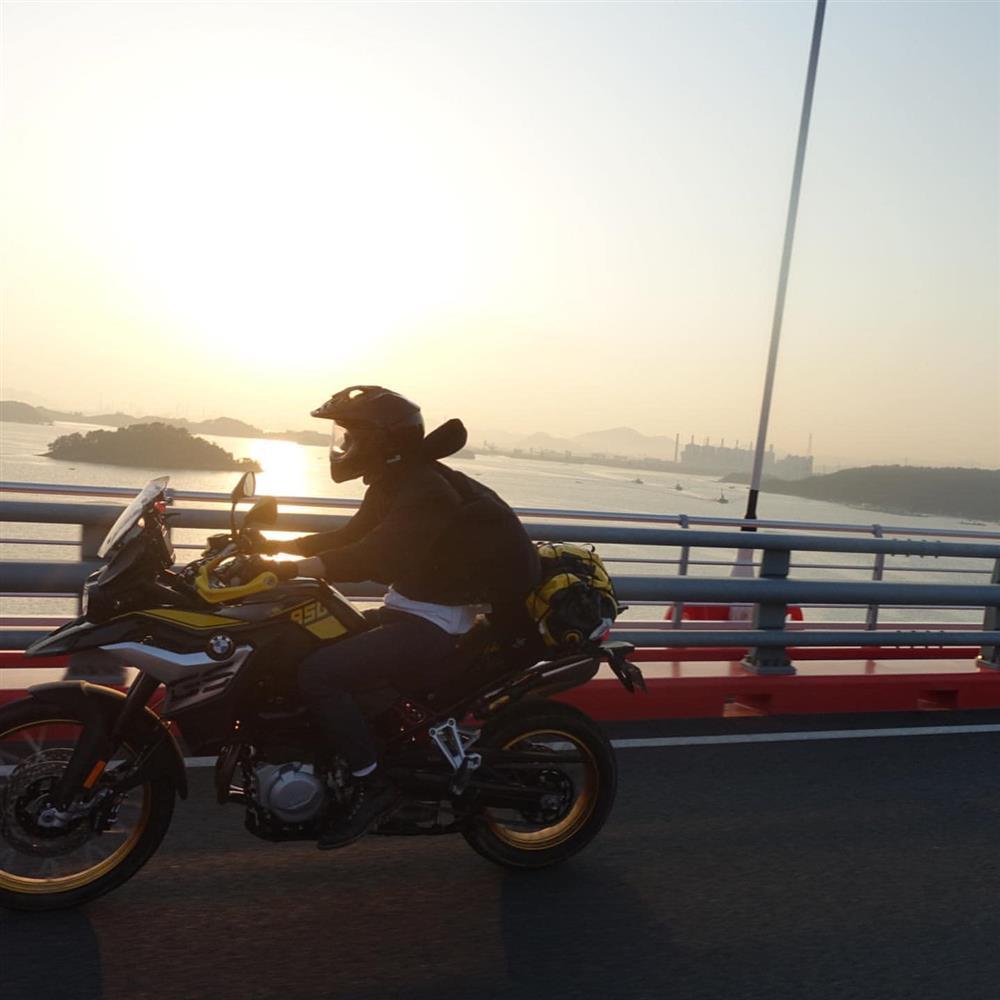 Nam thần hành động cao 1m82, U40 trẻ trung ngỡ ngàng, body vẫn thuộc hàng cực phẩm-7