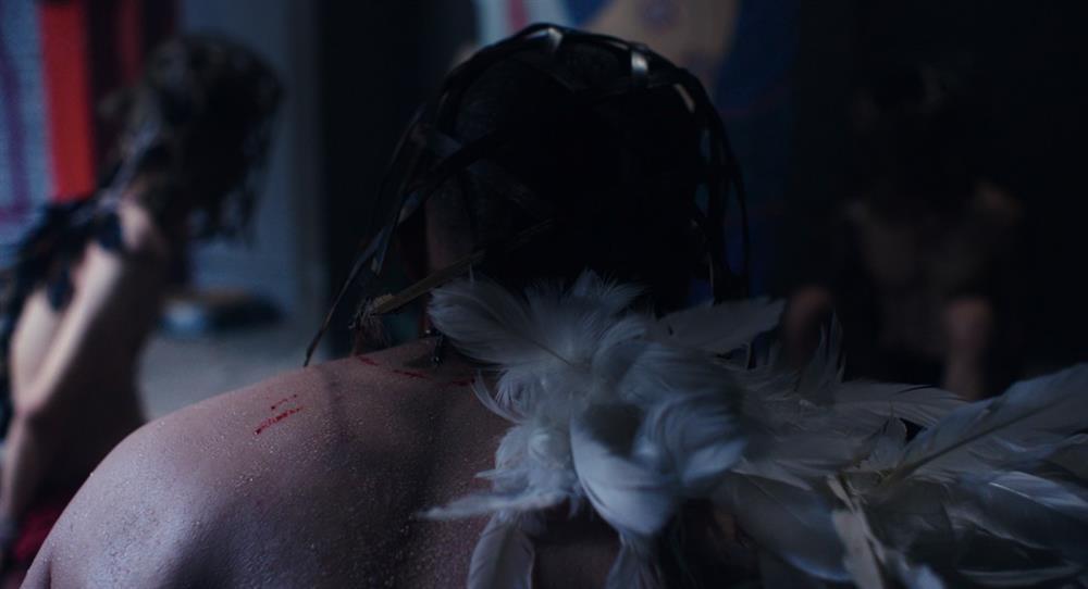 Phim Việt dán nhãn 18+ khiến khán giả ức chế suốt 72 phút-4