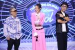 Vietnam Idol: Phương Mỹ Chi khóc vì được ôm Mỹ Tâm, Hellen bị loại gây bức xúc-8