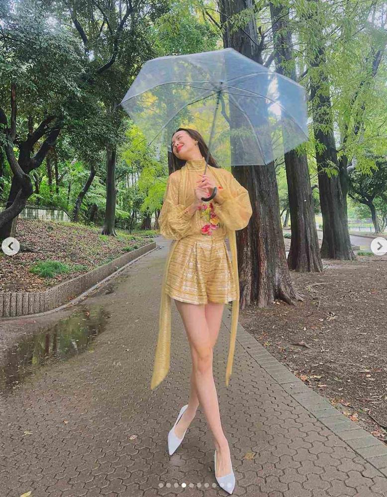 Hoa hậu 1m86 Bảo Ngọc thích mặc short ngắn vi vu nước ngoài-3