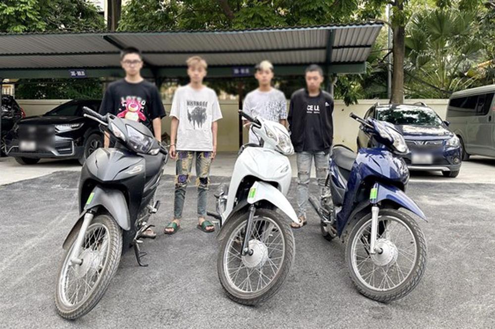 Tạm giữ nhóm thanh thiếu niên ở Hà Nội chuyên đi cướp tài sản ban đêm-1