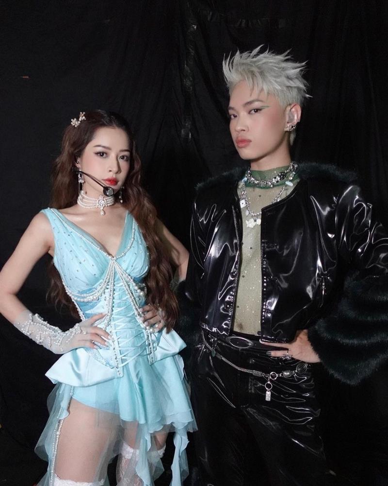 Khánh Vân hoá thần đèn, Sơn Tùng M-TP tiếp tục mặc cạp trễ-6