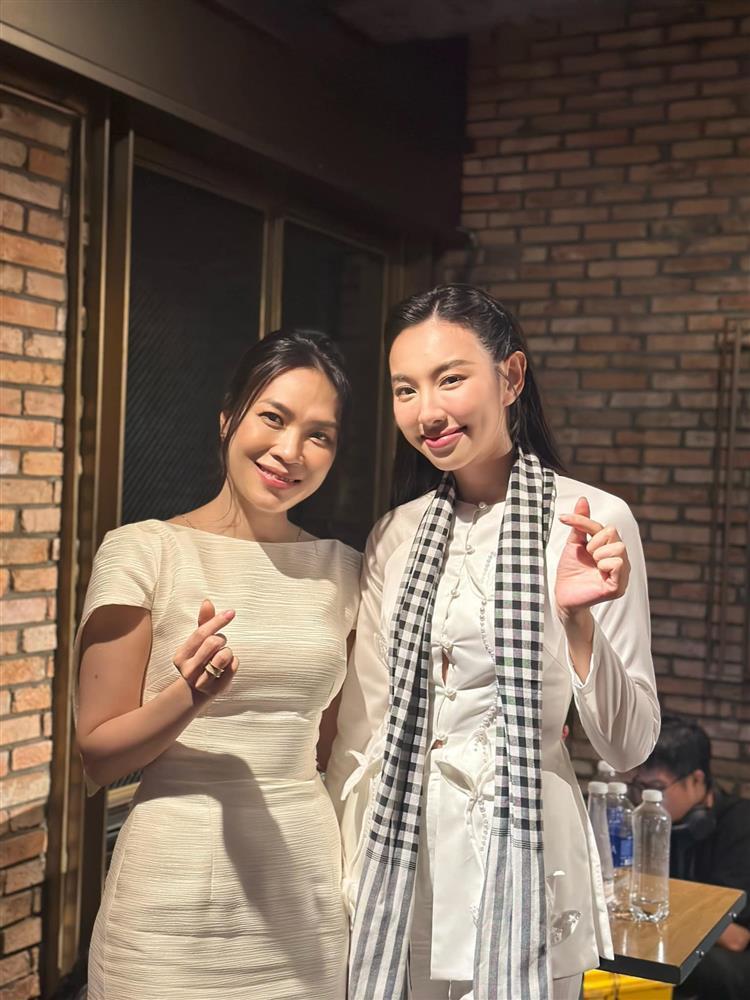 Khoảng cách 17 tuổi không hề khiến Mỹ Tâm thất thế trước Thùy Tiên!-1