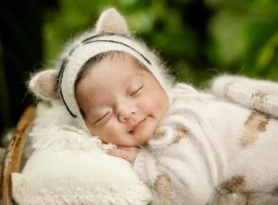 Làm tiệc đầy tháng cho nhóc tỳ thứ 3, nhan sắc Khánh Thi gây chú ý-2