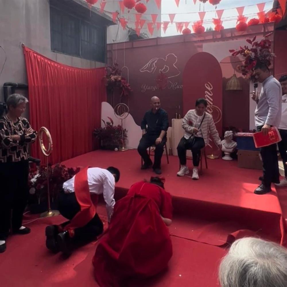 Cô gái Việt sốc dự đám cưới ở Trung Quốc: Cỗ 30 món, đọc to tiền mừng-3