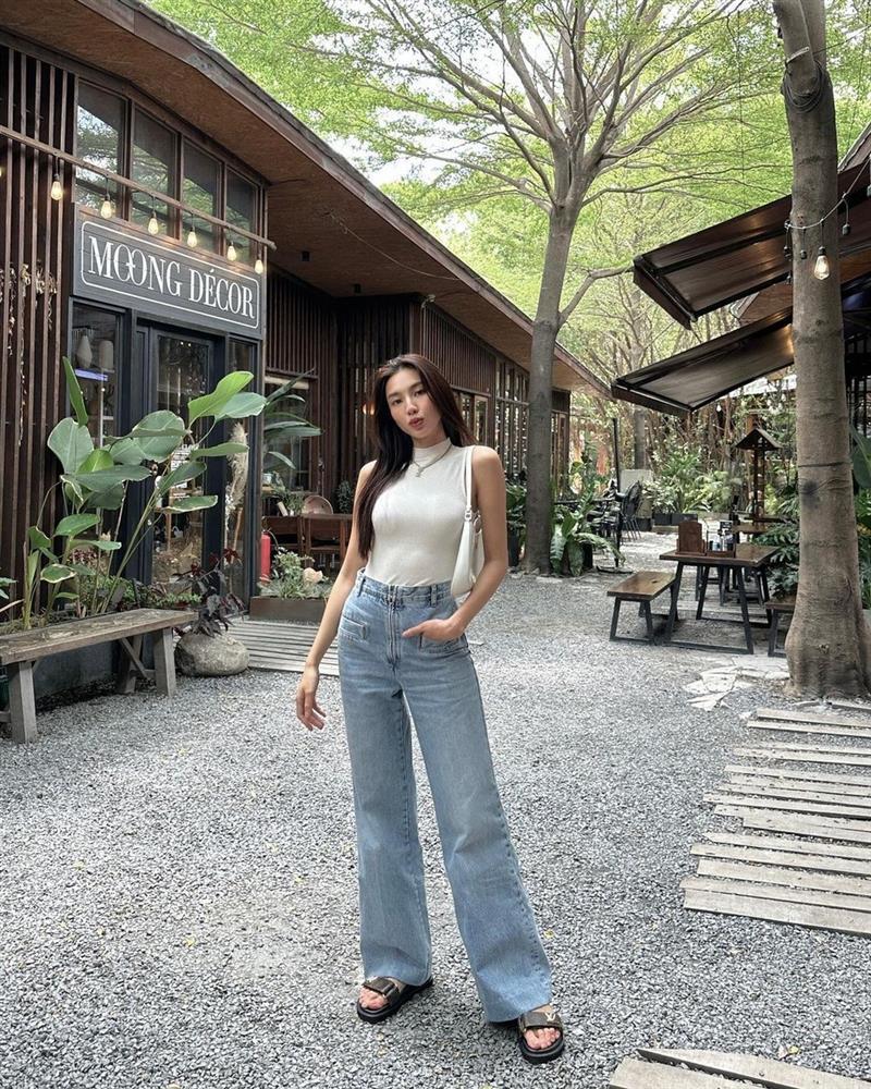 Hồ Ngọc Hà và dàn sao nữ mặc kiểu quần gì giúp chân trông thon dài hơn?-3