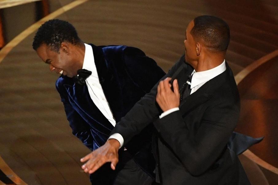 Vợ Will Smith bị ném đá sau công bố ly thân 7 năm-4