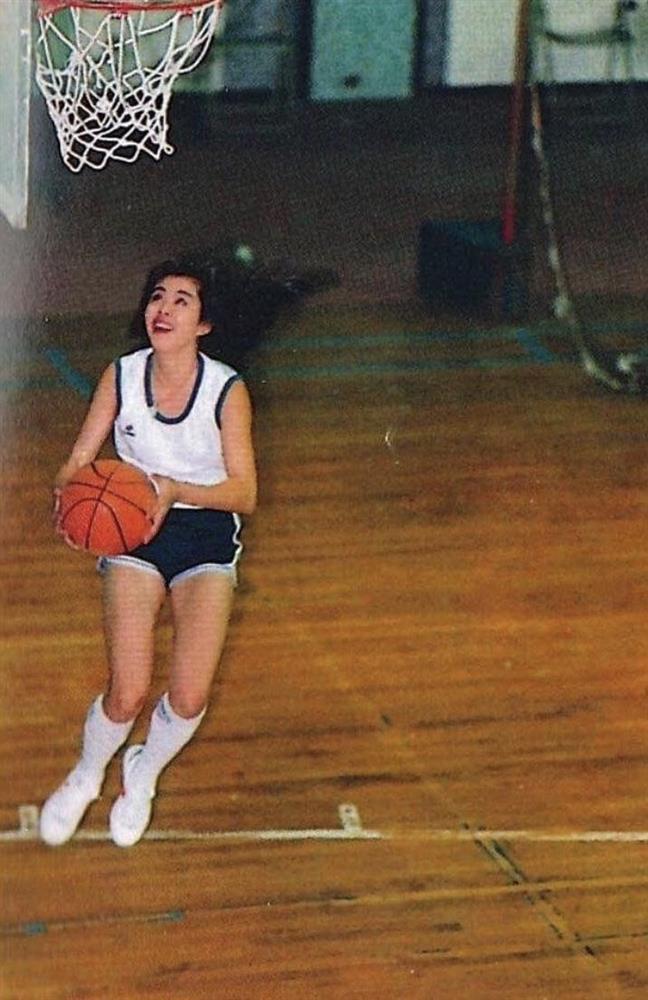 Vương Tổ Hiền năm 14 tuổi đẹp nao lòng, người chuẩn như mẫu nhờ chơi bộ môn này-2