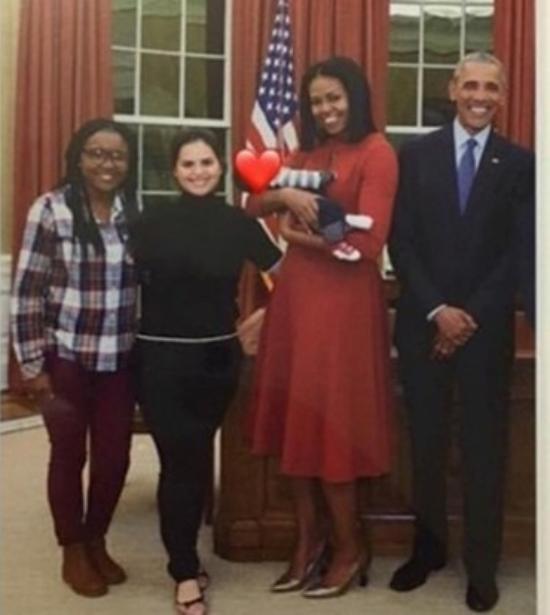 Đặc quyền của bảo mẫu nhà Khloe Kardashian: Sống trong dinh thự 17 triệu USD, được tặng đồ hiệu-9