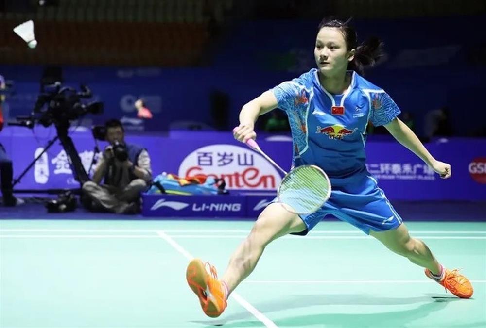 Thùy Linh thắng kịch tính trước tay vợt hạng 15 thế giới của Trung Quốc-2