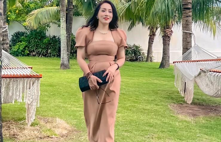 Vẻ đẹp mặn mà của 2 tú bà làm chủ quán nước, nhà hàng trên phim VTV-11