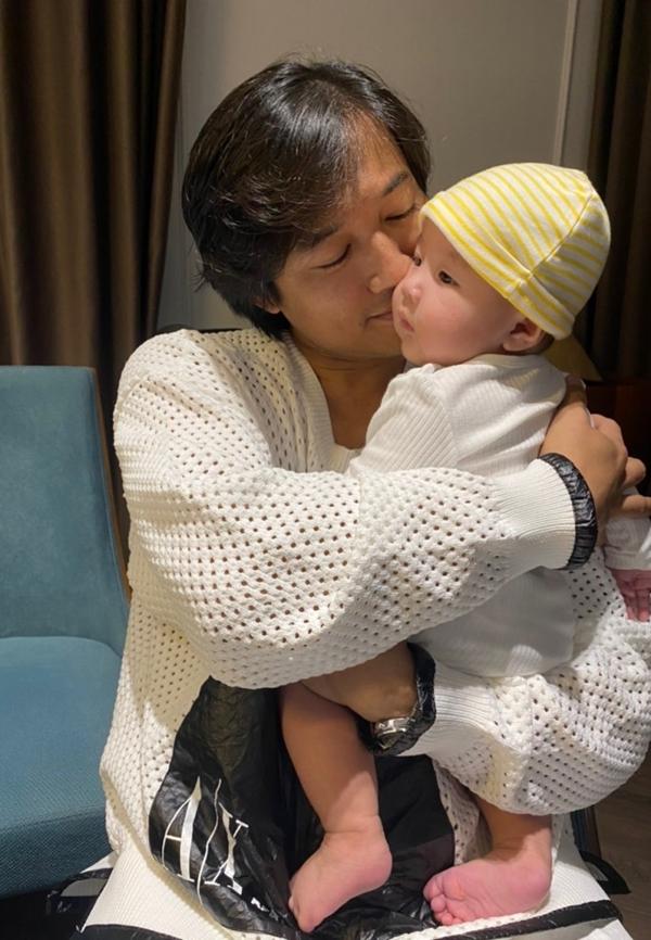 Diễn viên Quý Bình và bà xã doanh nhân Ngọc Tiền lần đầu khoe con trai-2