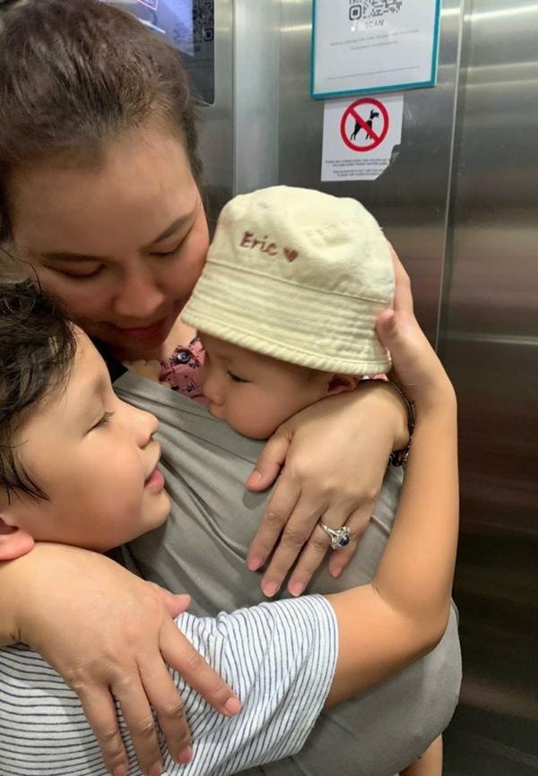 Diễn viên Quý Bình và bà xã doanh nhân Ngọc Tiền lần đầu khoe con trai-3