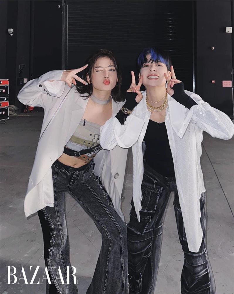 Fan bắt gặp Chi Pu và Amber sử dụng đồ đôi khi đi chơi riêng-7