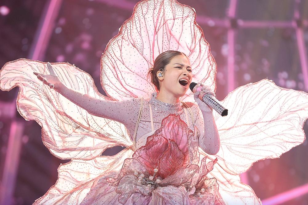 Ca Sĩ Mặt Nạ: Thua Voi Bản Đôn, Nàng Tiên Hoa bị loại-5