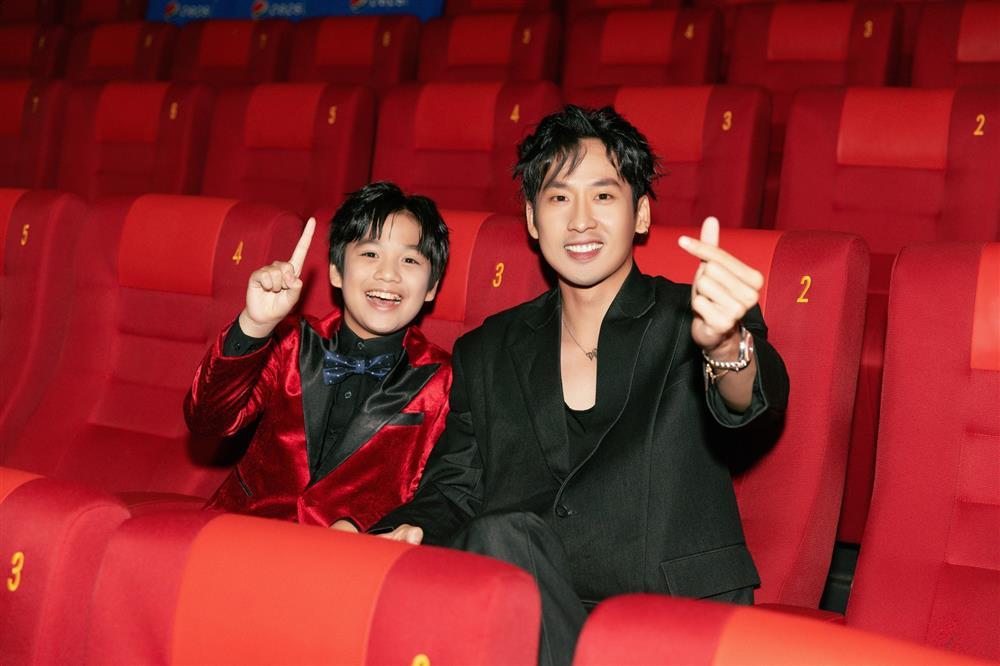 Nguyễn Quang Dũng nhiều lần gọi vợ ơi khi không thấy Bùi Lan Hương đứng cạnh-15