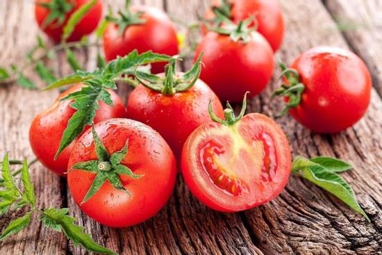 Ăn cà chua cần tránh những sai lầm này kẻo ngộ độc, suy giảm chức năng thận