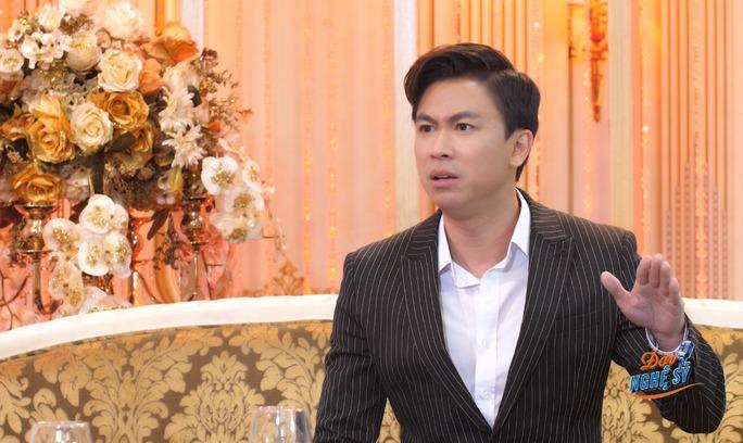 Hồ Việt Trung kể chuyện từng ngủ dưới gầm sân khấu-1