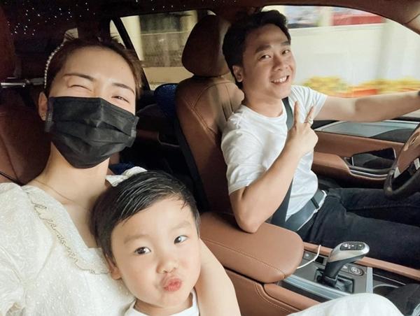 Bị netizen chất vấn bố của con trai là ai, Hoà Minzy gọi thẳng tên tình cũ cùng lời tuyên bố cứng!-1