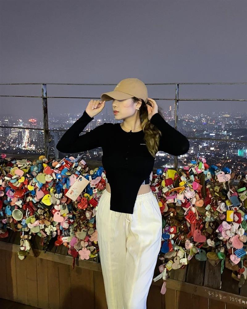 Nhan sắc đời thường của cô gái Việt kiều đăng quang Hoa hậu Trái Đất Việt Nam-17