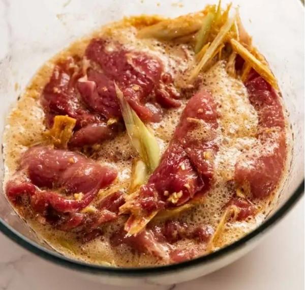 Công thức làm thịt heo chiên thơm nức mũi, ăn là nghiền-2