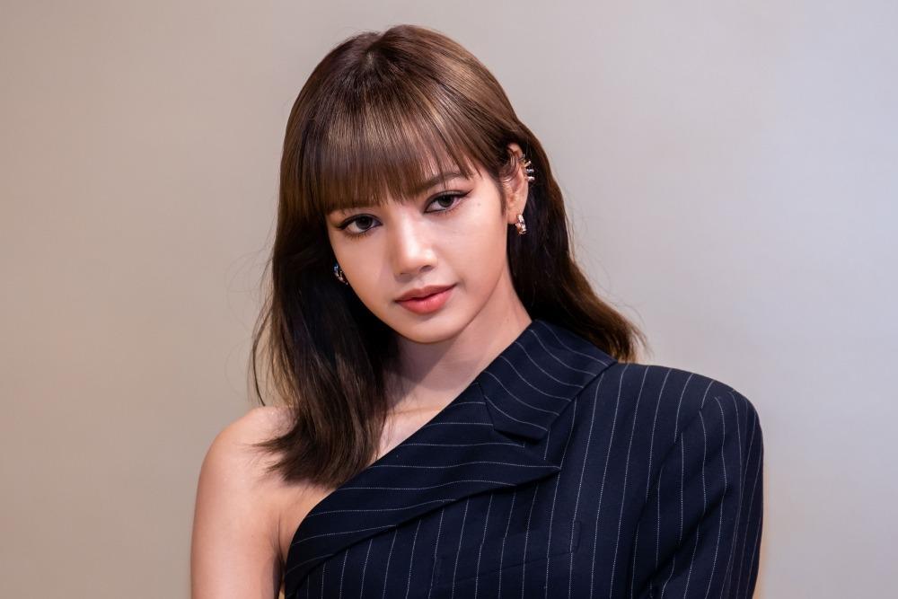 Lisa có thể làm gì sau khi rời Công ty quản lý YG Entertainment?-2