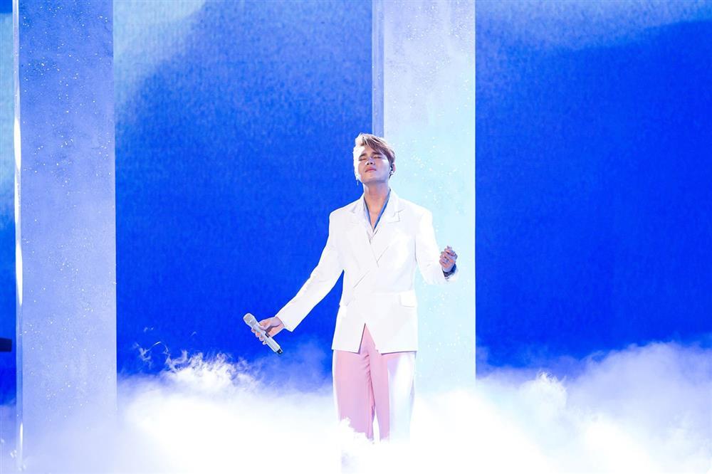 Giám khảo Vietnam Idol nhận xét cho có-2