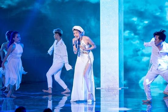 Giám khảo Vietnam Idol nhận xét cho có