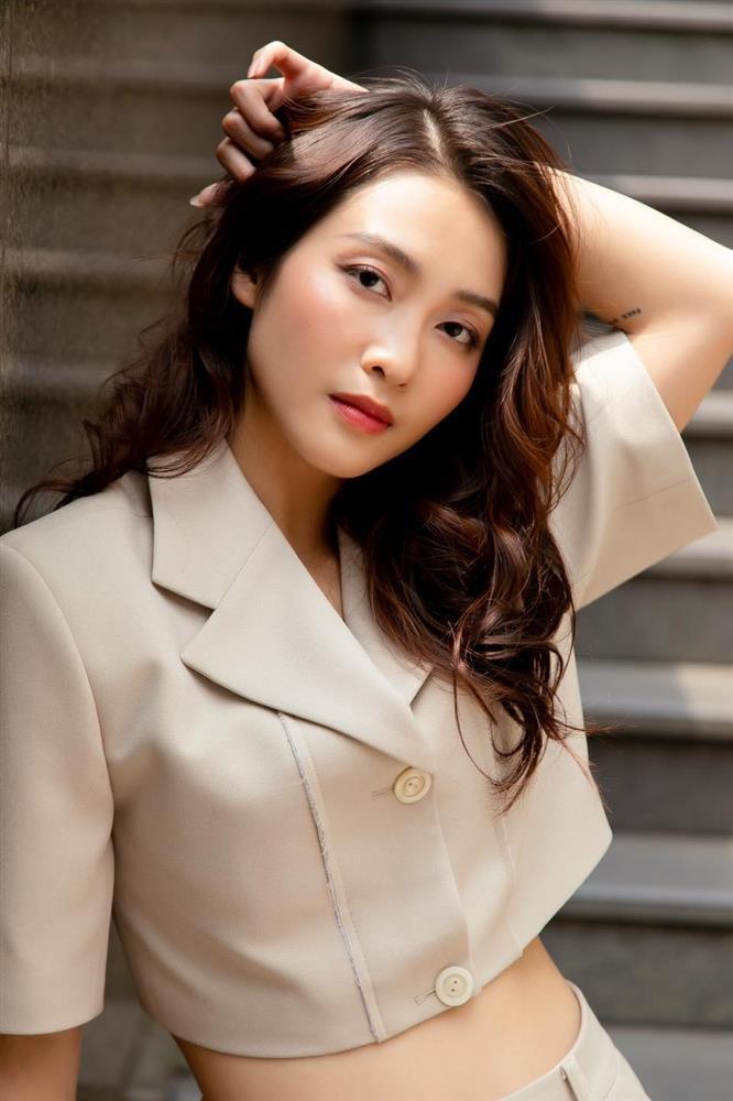 Khả Ngân bất ngờ tiết lộ tình hình sức khỏe bất ổn, người hâm mộ mong cô tập trung điều trị-3