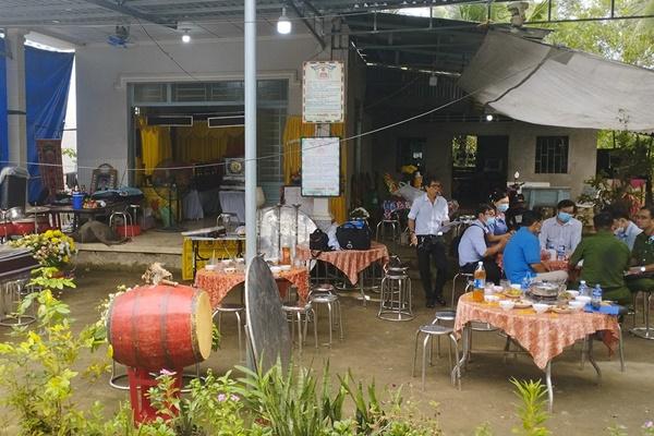 Mẹ chết, con trai nhập viện cấp cứu sau khi uống sữa-1