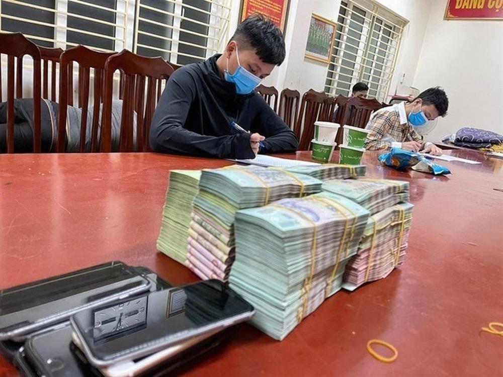 Thủ đoạn hoạt động của đường dây đánh bạc nghìn tỷ ở Hà Nội-2