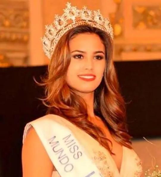 Thí sinh Hoa hậu Thế giới 2015 qua đời ở tuổi 26 vì ung thư cổ tử cung-2