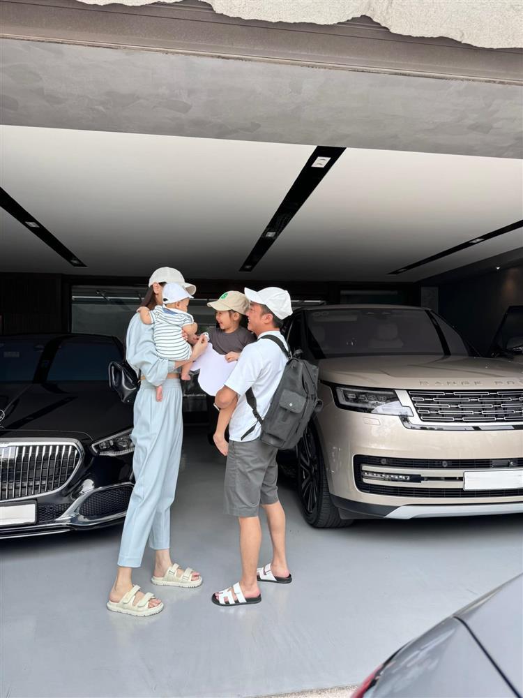 Vợ chồng Cường Đô La khoe khoảnh khắc gia đình hạnh phúc, dân tình chỉ chú ý chi tiết này-2