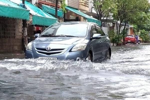 Một học sinh tử vong, gần 30.000 em nghỉ học, nhiều trường hư hỏng vì lũ-2