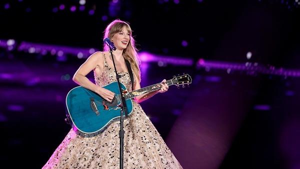 Taylor Swift có thể kiếm được 4,1 tỷ USD nhờ chuyến lưu diễn Eras Tour-1