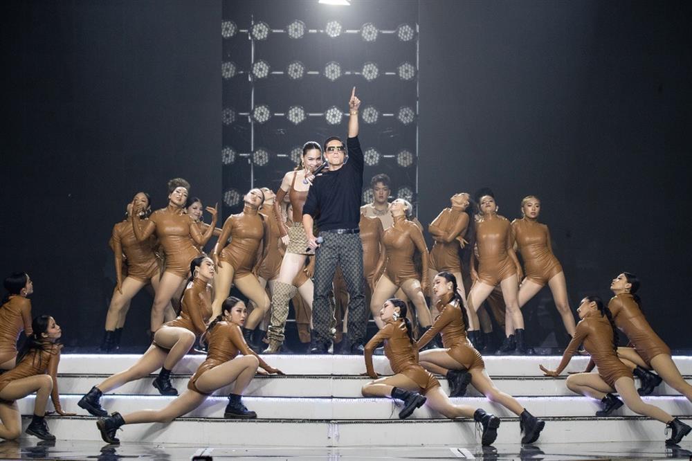 Minh Tú 2 lần vồ ếch đau đớn trên sân khấu khiến khán giả xót xa-3