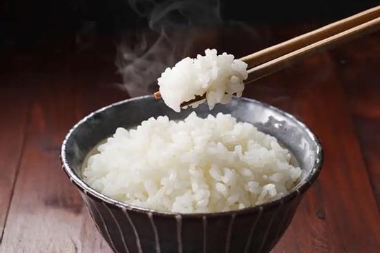 Điều gì xảy ra với cơ thể khi bạn ăn cơm mỗi ngày?